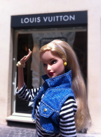 Luca: "Ho paura di...entrare e spendere tutto lo stipendio!"